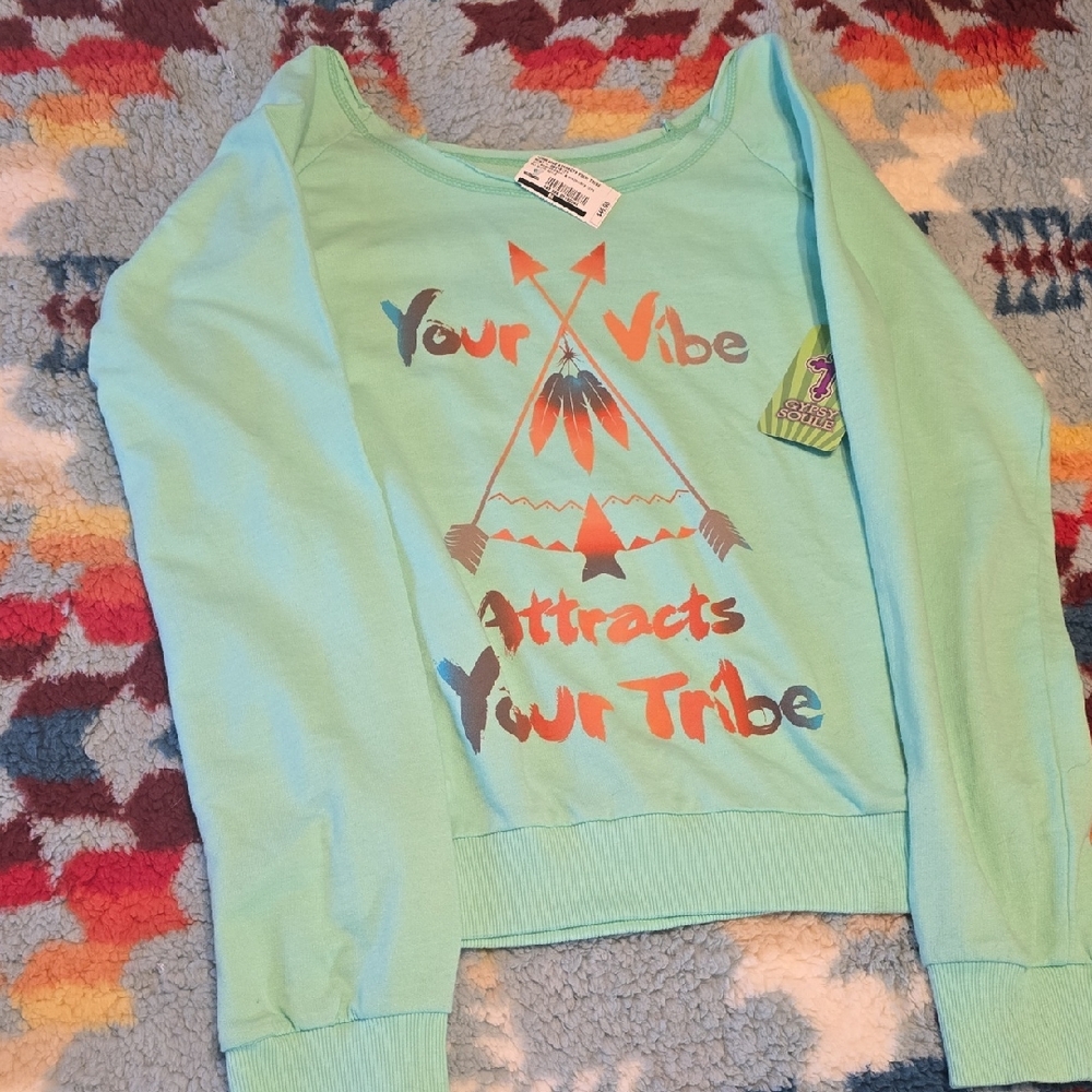 Trendy Graphic Sweatshirt - Mint Green